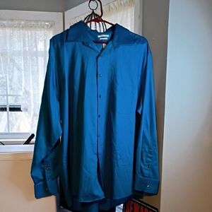 3/$25 Van Heusen Teal Long Sleeve Button-Up Shirt